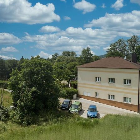 Mlynsky Ostrov Apartment 2 Zdice Eksteriør bilde